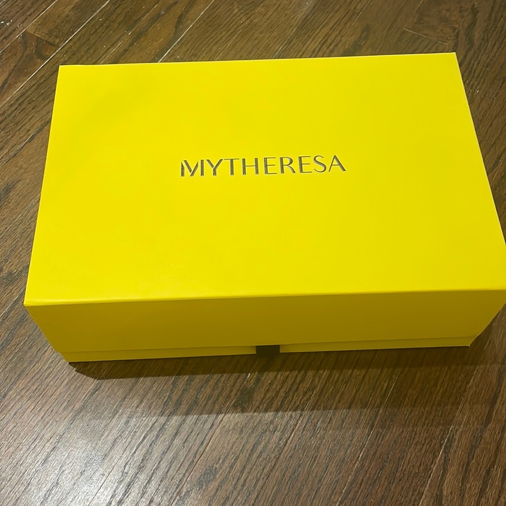 💛Two MYTHERESA yellow boxes 💛 - Picture 2 of 7